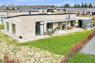 Villa på Ravnsbjerg Bakke 36, Guldager, 6710 Esbjerg V