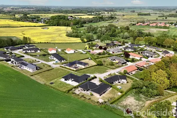 Helårsgrund på Møllegårdsvænget 28, 5672 Broby