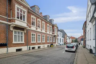 Villalejlighed på Kongensgade 9, 1., 4800