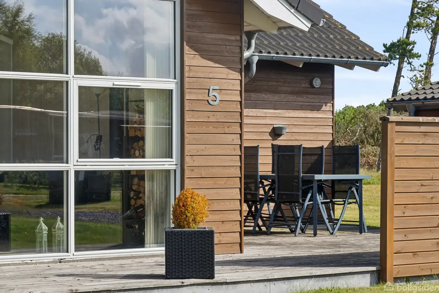 Stort fritidshus med plads til mange – oplagt til udlejning og ferie med familien