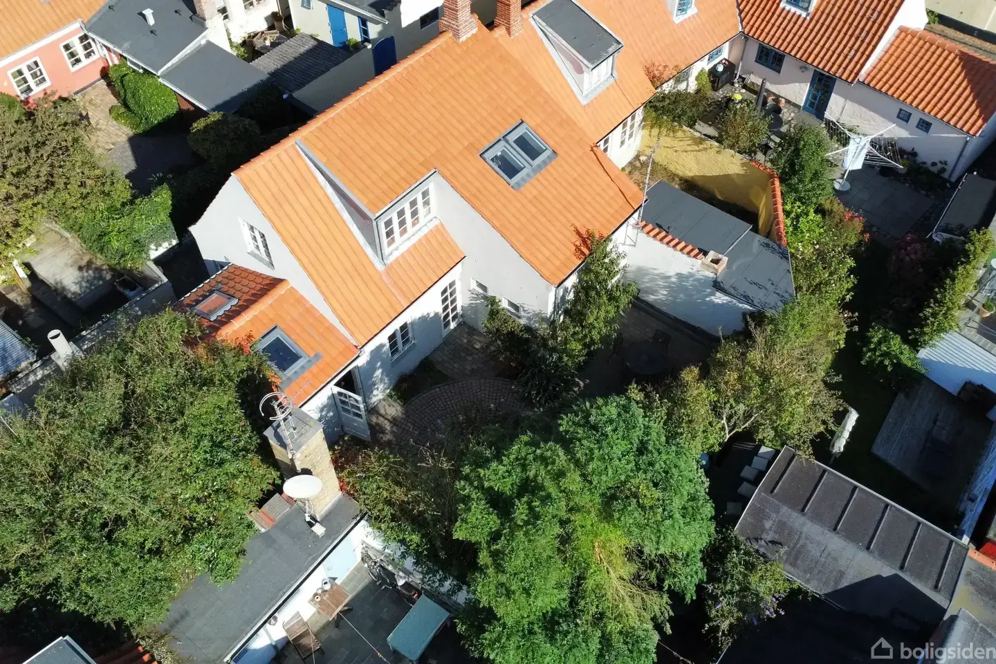 Charmerende og velholdt byhus tæt på centrum