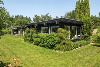 Villa på Fyrresvinget 11, Øverød, 2840 Holte