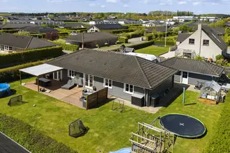 Villa på Violvænget 37, Nordbyen, 4800 Nykøbing F