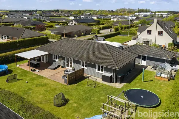 Villa på Violvænget 37, 4800 Nykøbing F