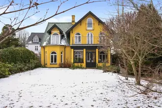 Villa på Strandvejen 649, 2930 Klampenborg