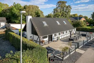 Villa på Byvej 5, Grensten, 8870 Langå
