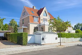 Villalejlighed på Brønlunds Alle 8, 1., 2900