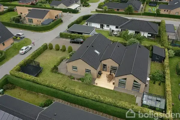 Villa på Asmusgårdsvej 114, 8520 Lystrup