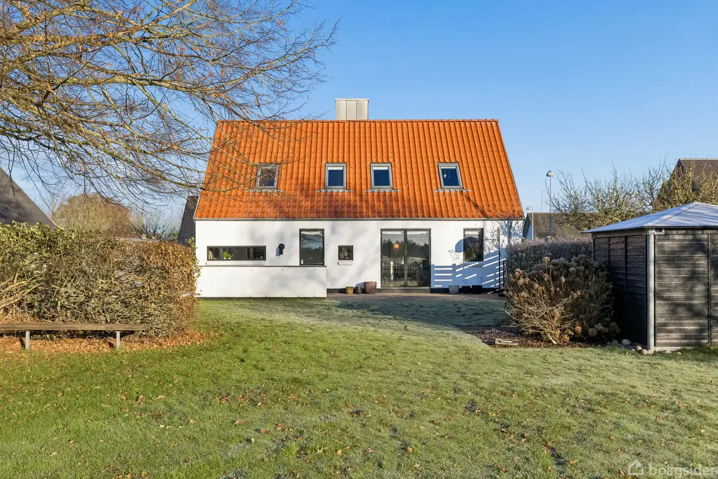 Unik og indbydende familievilla med udsigt til åbne marker!