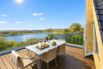 Villa på Højvangsvej 6, 9400 Nørresundby