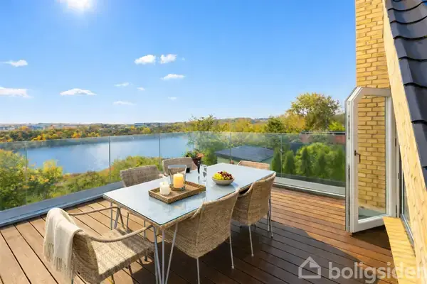 Villa på Højvangsvej 6, 9400 Nørresundby