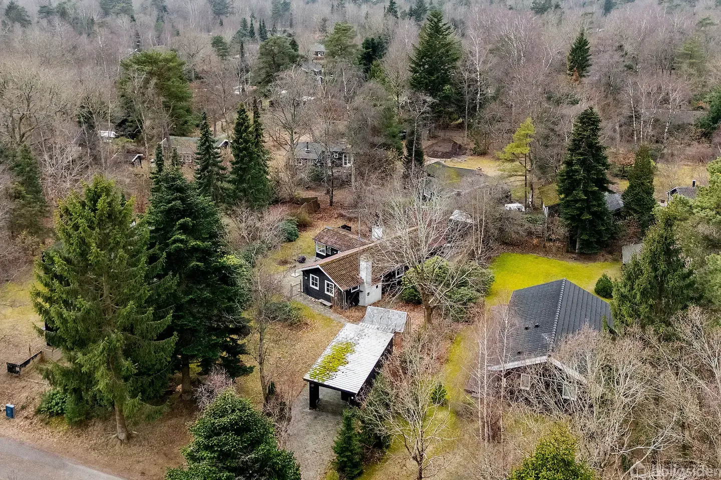 Stemningsfuldt sommerhus med gåafstand til vandet!