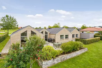 Villa på Risengård 53, 8700