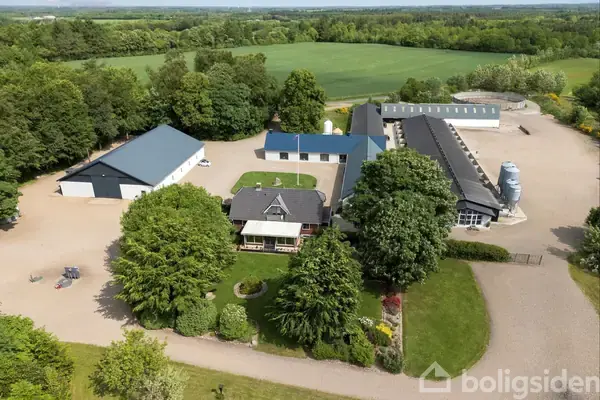 Svinegård/-jord på Høgelundvej 37, 7323 Give