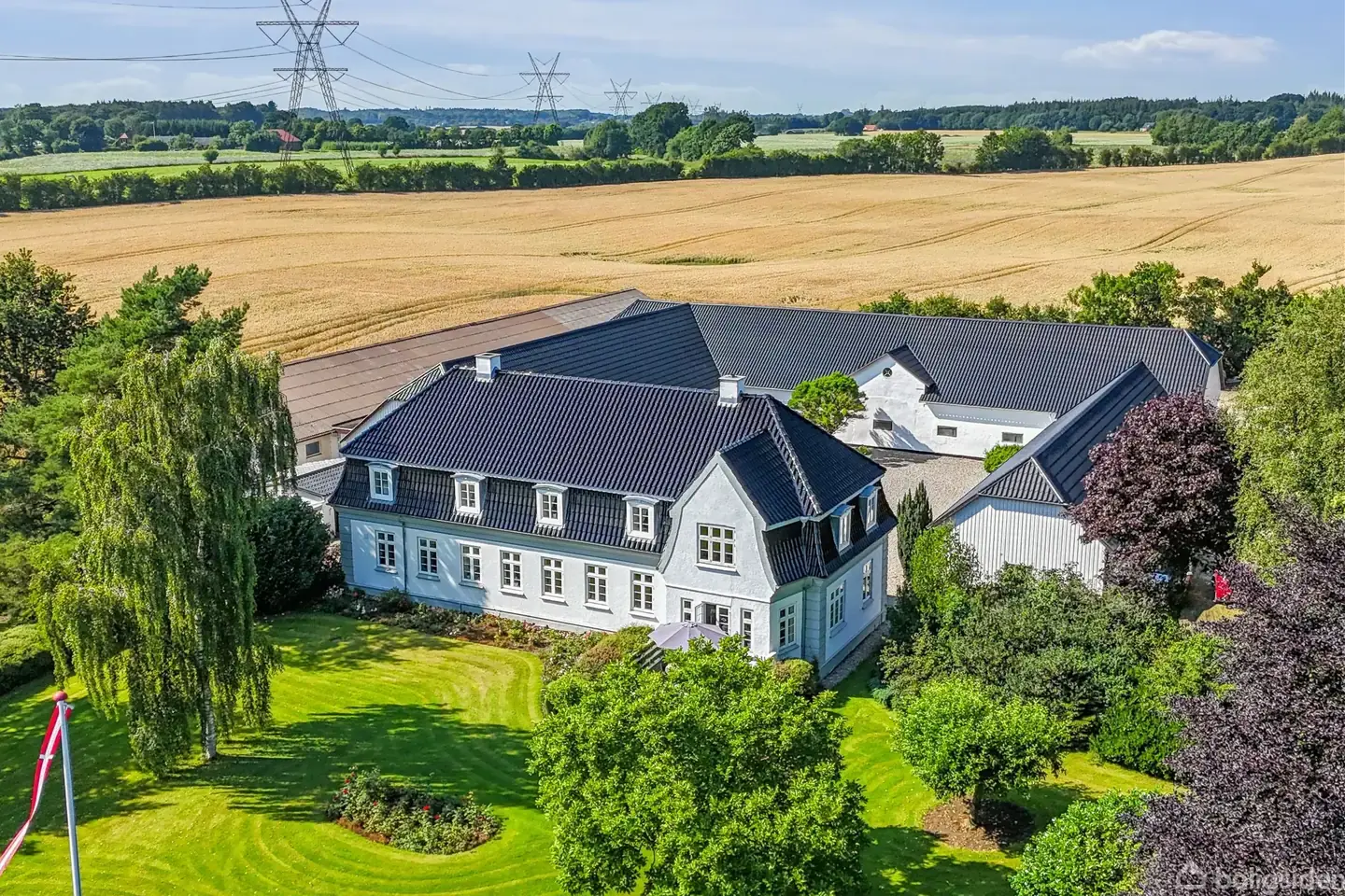 Landejendom på Hovedvejen 75, 6052 Viuf