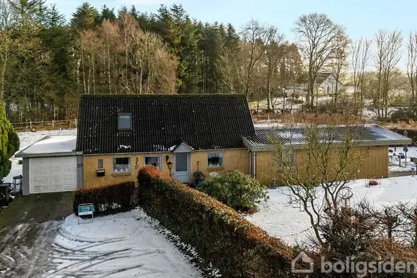 Villa på Elbjergvej 27, 8732 Hovedgård