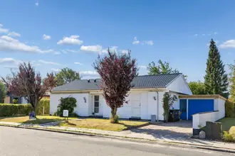 Villa på Bøgesangervænget 8, Snestrup, 5210 Odense NV
