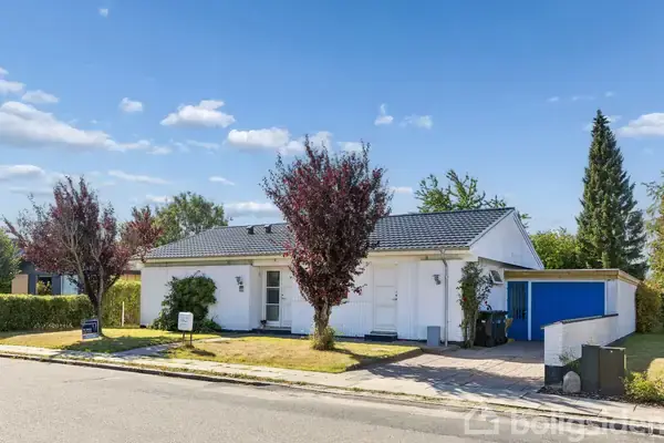 Villa på Bøgesangervænget 8, 5210 Odense NV