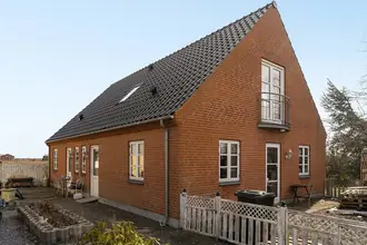 Villa på Farnæsvej 2, Skovby, 4840 Nørre Alslev