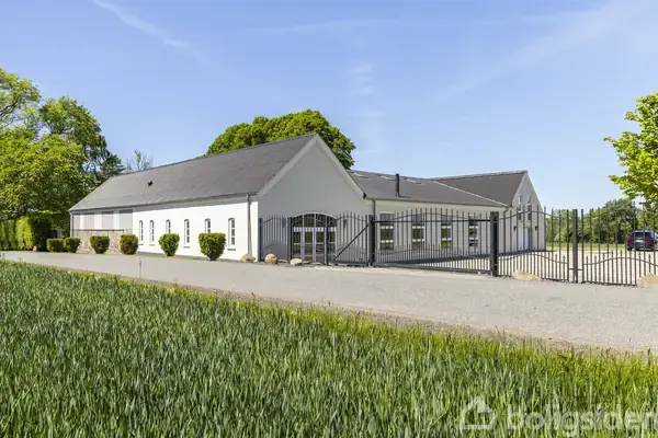 Landejendom på Valmosevej 30, 4160 Herlufmagle