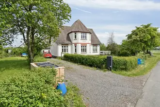 Landejendom på Kirkeskolevej 12, Østermarie, 3751 Østermarie