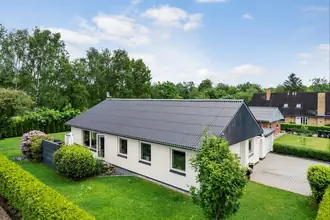 Villa på Stadion Allé 19, 8620 Kjellerup