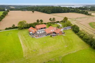 Villa på Agtrup Midtskovvej 115, Agtrup, 6091 Bjert