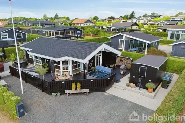 Fritidsbolig på Midsommervej 4, 8410 Rønde