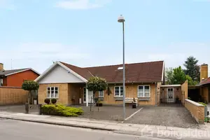 Villa på Holbergvænget 6, 5230 Odense M