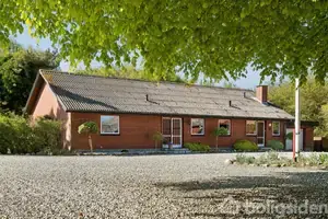 Landejendom på Kratvej 11, 6920 Videbæk