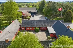 Landejendom på Hove Bygade 4, 2765 Smørum