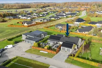 Villa på N P Danmarksvej 137, 8732 Hovedgård