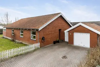 Villa på Holkebjergvej 3, Sanderum, 5250 Odense SV