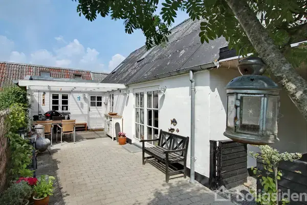 Villa på Naboløs 2, 9240 Nibe