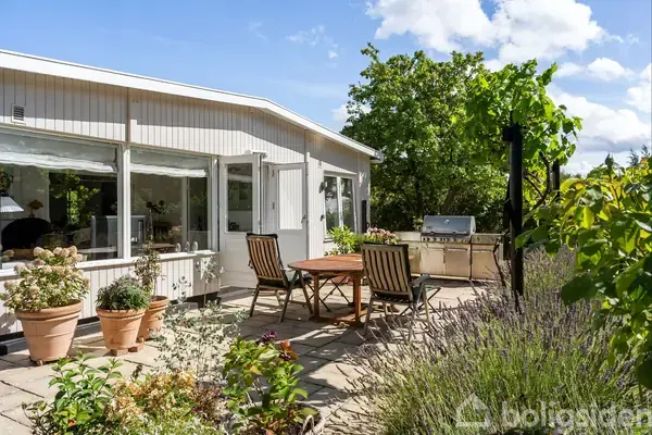 Villa på Munkerup Strandvej 45, 3120 Dronningmølle