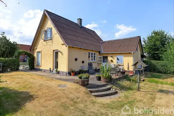 Villa på Snerlevej 9, 9320 Hjallerup