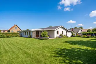 Villa på Åvangen 2, 8520 Lystrup