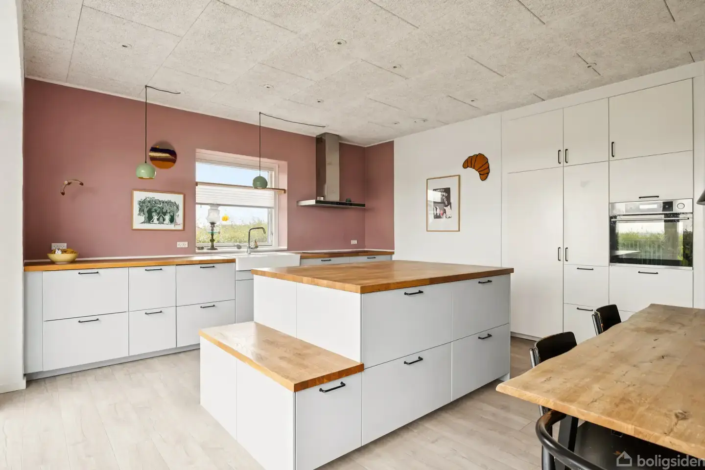 Højtbeliggende funkisvilla med panoramaudsigt - Visning 4