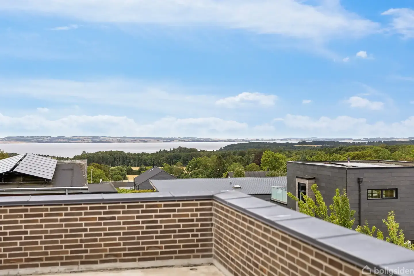Højtbeliggende funkisvilla med panoramaudsigt - Visning 3