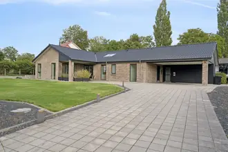 Villa på Kirkevej 30, Fangel, 5260 Odense S