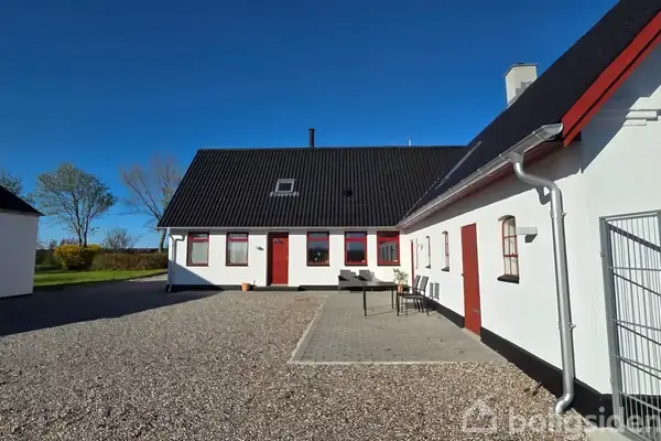Landejendom på Landevejen 1, 5683 Haarby