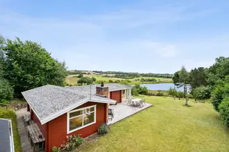 Fritidshus på Brinken 12, Fejrup, 8420 Knebel