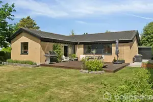 Villa på Dyreparken 5, 8382 Hinnerup