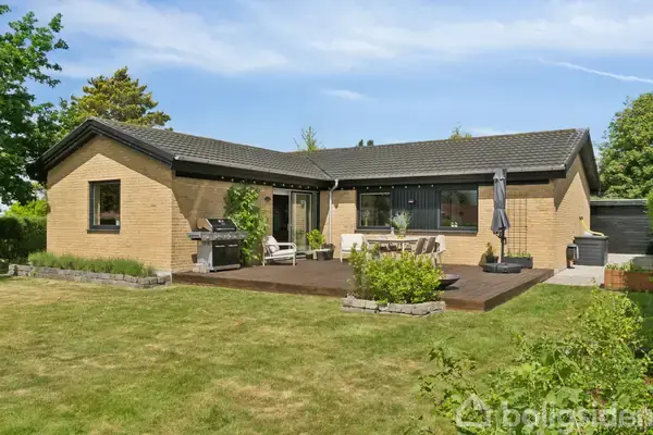 Villa på Dyreparken 5, 8382 Hinnerup