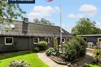 Villa på Landevejen 51, Kærsgaarde, 8350 Hundslund