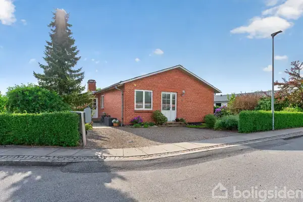 Villa på Solvænget 10, 8723 Løsning