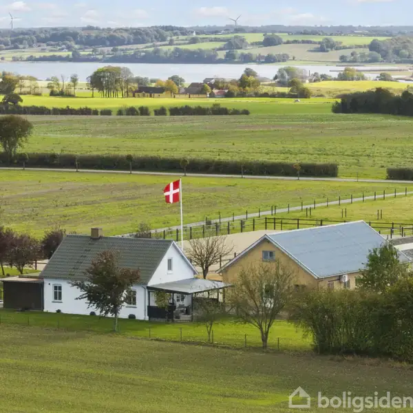 Landejendom på Søndermarkvej 10, 6093 Sjølund