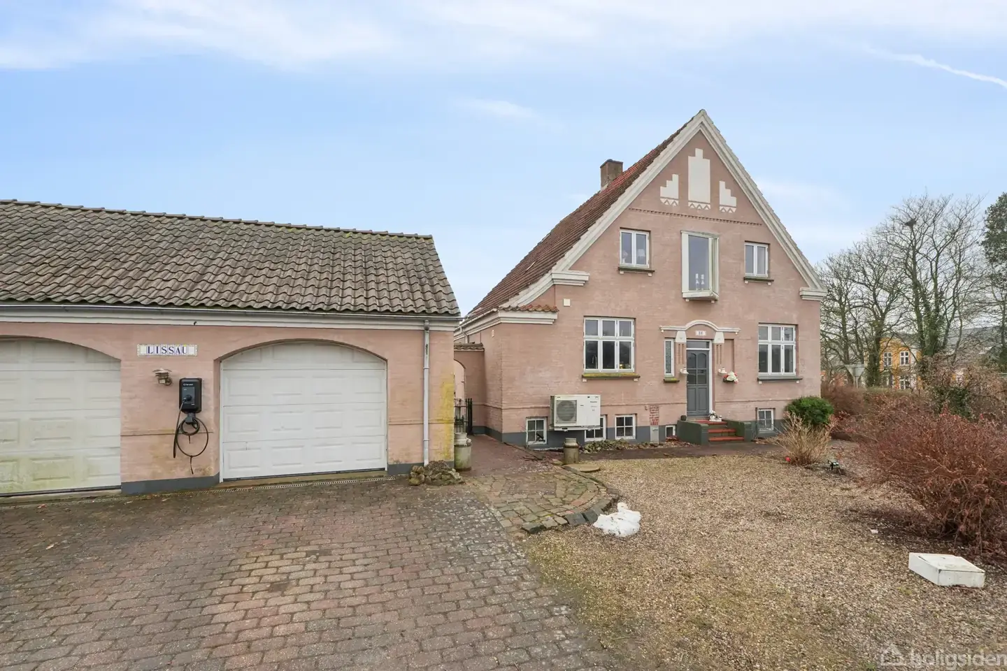 Charmerende murermestervilla i Båring