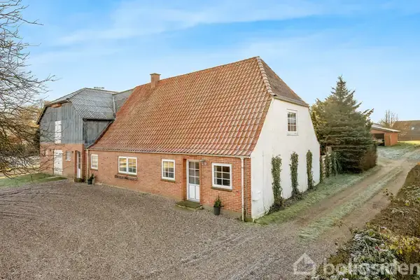 Landejendom på Sønderbækvej 11, 6270 Tønder