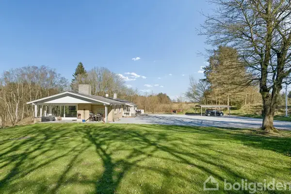 Landejendom på Rountvedvej 120, 9800 Hjørring